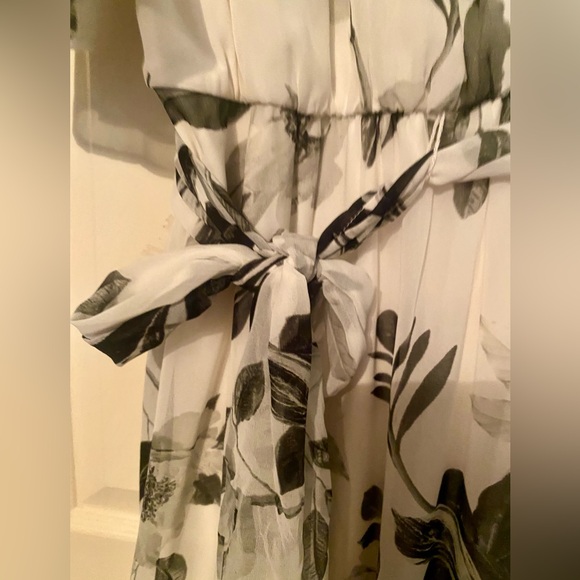 Calvin Klein black/white floral print cold shoulder maxi dress size 4 - Picture 5 of 11